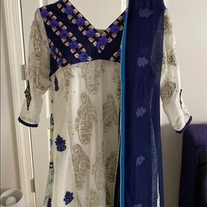 Blue and White Pakistani Shalwar Kameez